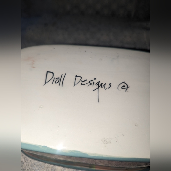 Droll Design poucher bowl vegetable details. - Picture 9 of 10